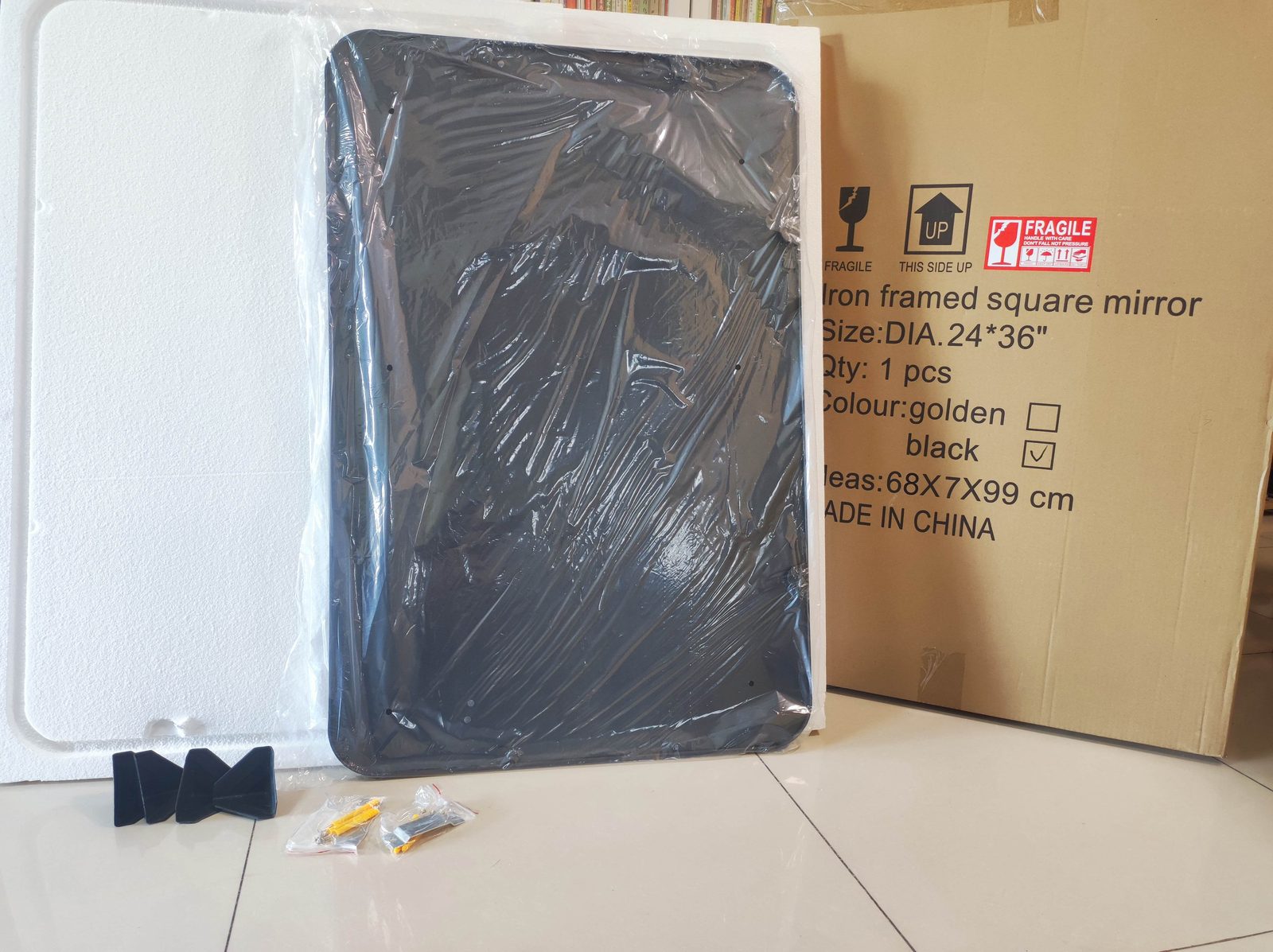 Protective bathroom mirror packaging
